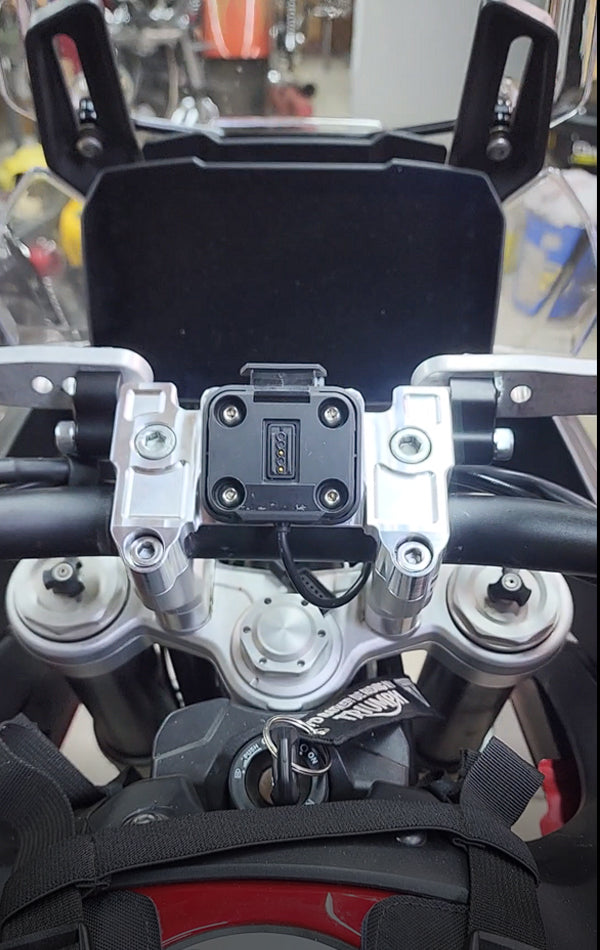 ZCera Navigationshalterung Motorrad Für Triumph Tiger 850 Sport Tiger 900 GT Low/Pro Rally Pro Universal Smartphone GPS Halterung Windschutzscheibe Armaturenbrett